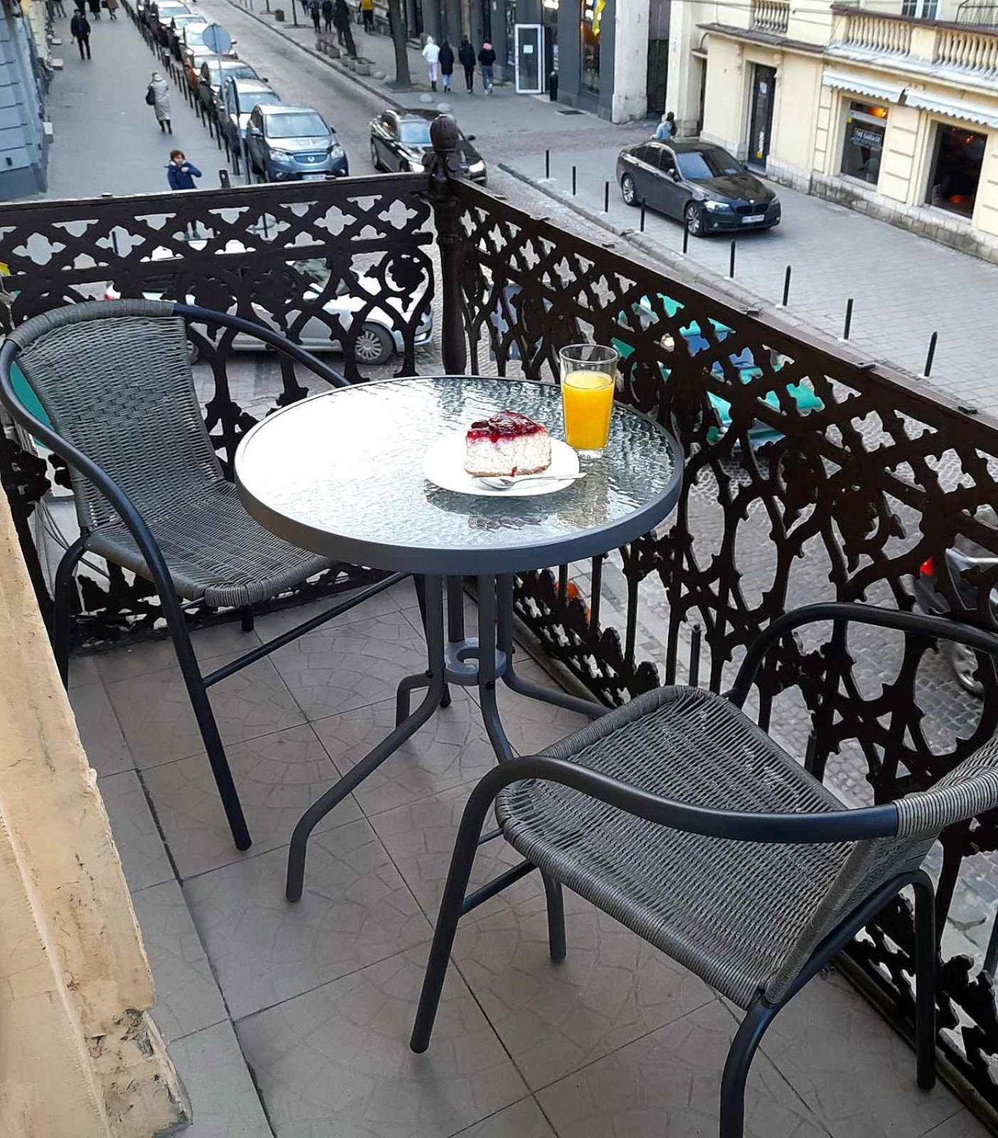 Apartments On Pekarska Str.26 Lviv Bagian luar foto