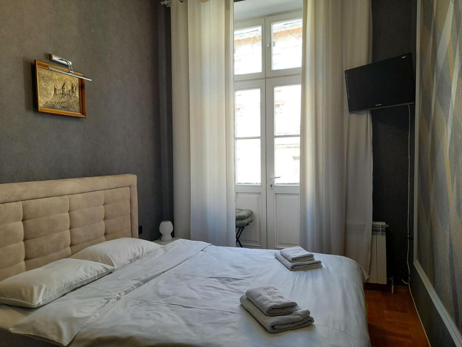 Apartments On Pekarska Str.26 Lviv Bagian luar foto